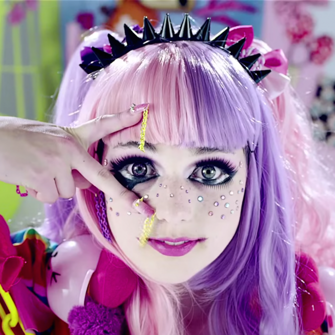 Doprah_Stranger People