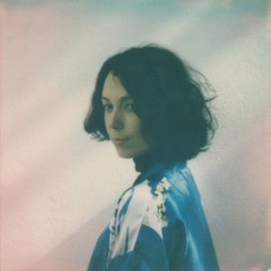 kelly-lee-owens-no-frame-polaroid_732_754